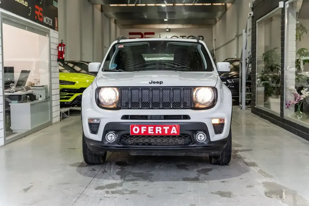 Usado Jeep Renegade Night Eagle 140 CV (102 kW) 2019 Blanco SUV
