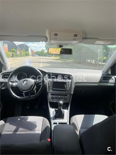 Usado VW Golf VII Edition 105 CV (77 kW) 2014 Rojo Berlina