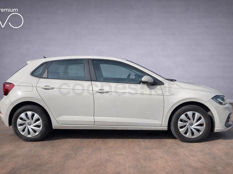 Usado VW Polo 95 CV (69 kW) 2022 Beige Utilitario