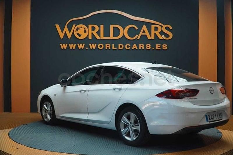 Usado Opel Insignia Sport 122 CV (89 kW) 2022 Blanco Berlina