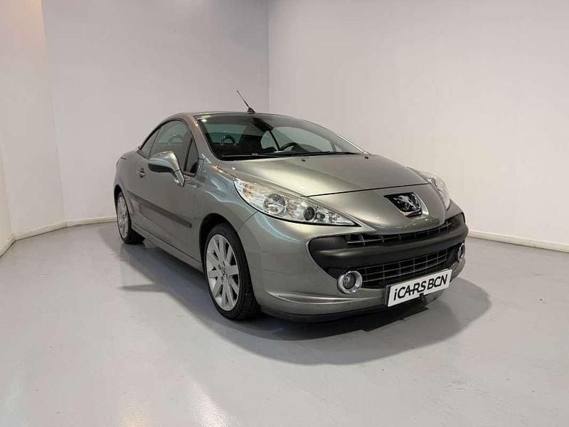 Usado Peugeot 207 CC 110 CV (80 kW) 2009 Gris Descapotable