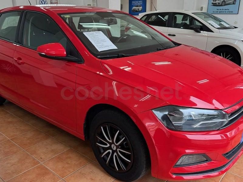 Usado VW Polo Advance 95 CV (69 kW) 2018 Rojo Utilitario