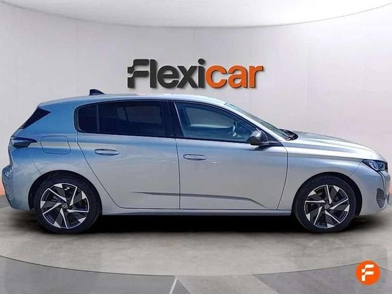 Usado Peugeot 308 Allure 131 CV (96 kW) 2024 Gris Utilitario