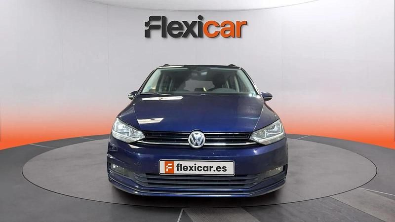 Usado VW Touran Business 122 CV (89 kW) 2021 Azul Monovolumen