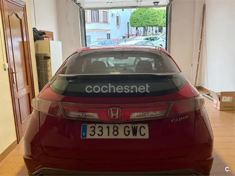 Usado Honda Civic Executive 140 CV (102 kW) 2010 Rojo Berlina