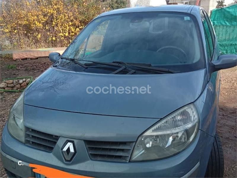 Usado Renault Grand Scénic II Dynamique 120 CV (88 kW) 2005 Azul Monovolumen
