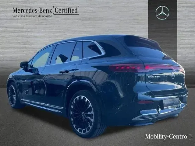Usado Mercedes EQS580 AMG line 400 kW (544 CV) 2023 Smaragdgreen  metallic paint SUV