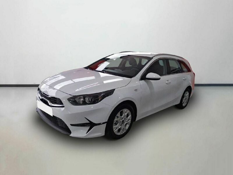 Blanco Nuevo 2024 Kia Ceed Familiar | 25.150 € (Precio justo) - Imagen 1/4