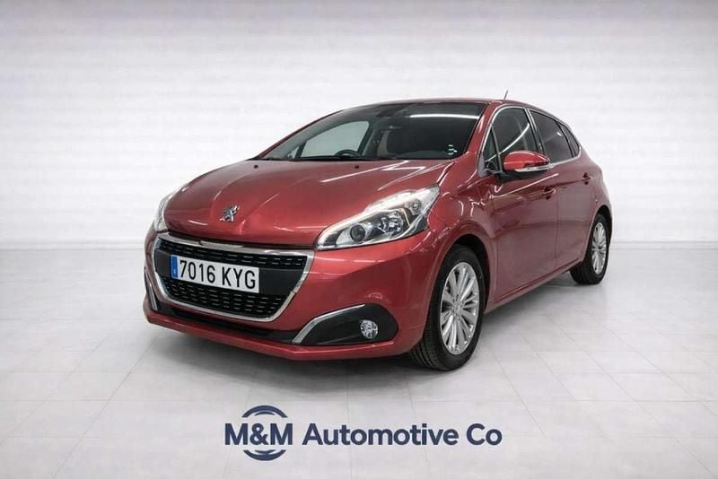 Usado Peugeot 208 Signature Sky 83 CV (61 kW) 2019 Rojo Utilitario