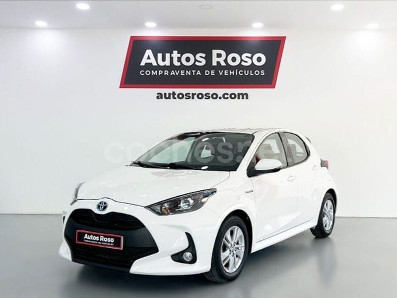 Blanco Usado 2021 Toyota Yaris Hybrid Active Berlina | 16.990 € (Buen precio) - Imagen 1/4