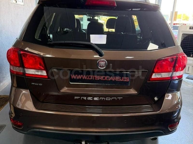 Usado Fiat Freemont Lounge 170 CV (125 kW) 2013 Marrón SUV