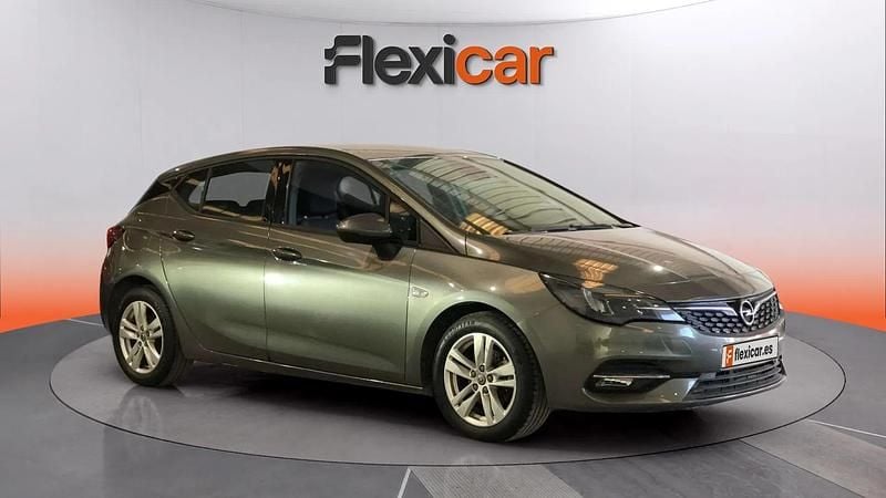 Usado Opel Astra Business Elegance 145 CV (106 kW) 2020 Gris Familiar