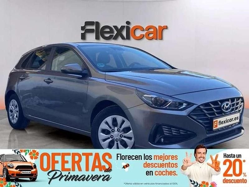 Usado Hyundai i30 120 CV (88 kW) 2021 Gris Familiar