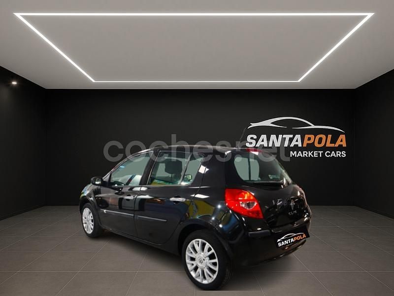 Usado Renault Clio II Campus 75 CV (55 kW) 2008 Negro Berlina
