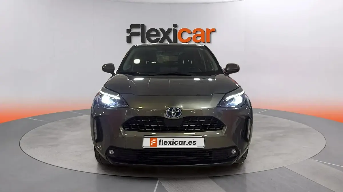 Usado Toyota Yaris Style 116 CV (85 kW) 2022 Verde Utilitario