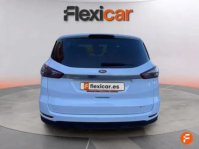 Begagnad Ford S-MAX Titanium 180 HK (132 kW) 2017 Vit Minibuss