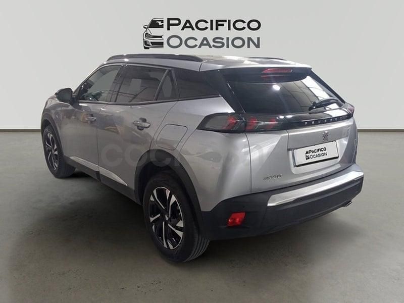 Usado Peugeot 2008 Allure 130 CV (95 kW) 2023 Gris / plata SUV