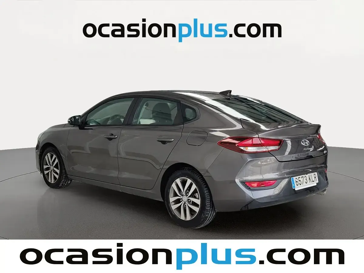 Usado Hyundai i30 120 CV (88 kW) 2018 Gris Utilitario