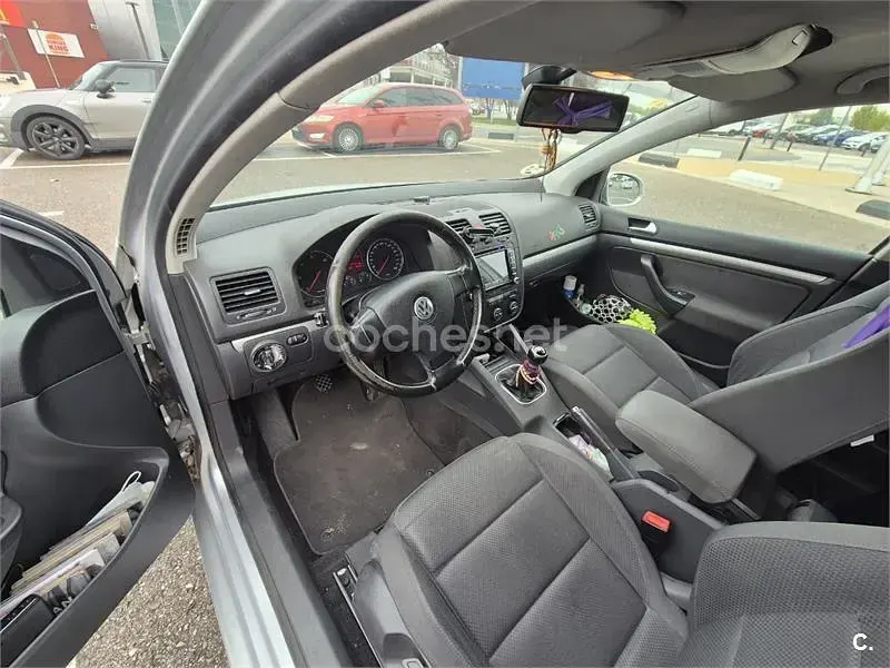 Usado VW Golf IV Sportline 105 CV (77 kW) 2006 Gris / plata Berlina