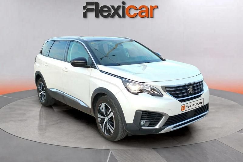 Usado Peugeot 5008 Allure 131 CV (96 kW) 2018 Blanco Monovolumen