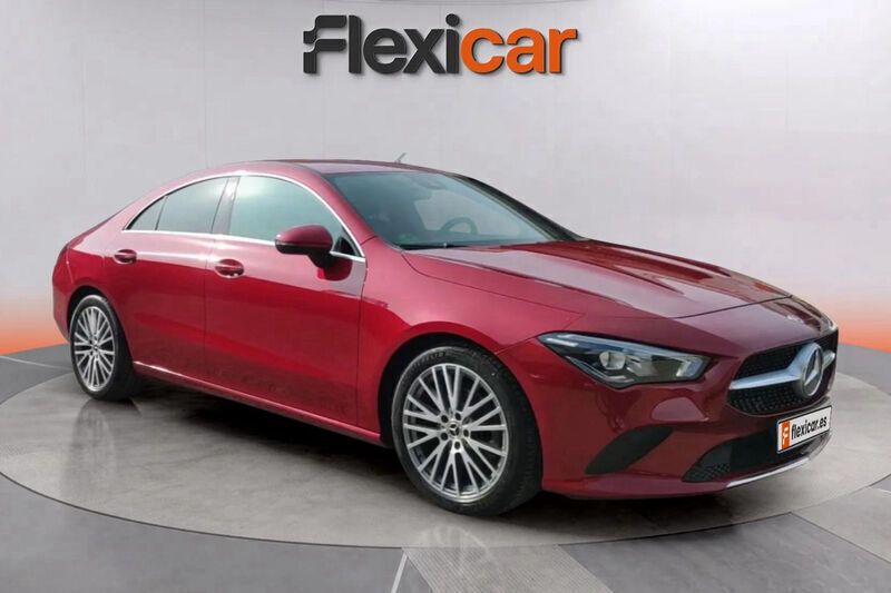 Granate Usado 2023 Mercedes CLA180 Berlina | 26.290 € (Precio justo) - Imagen 1/4