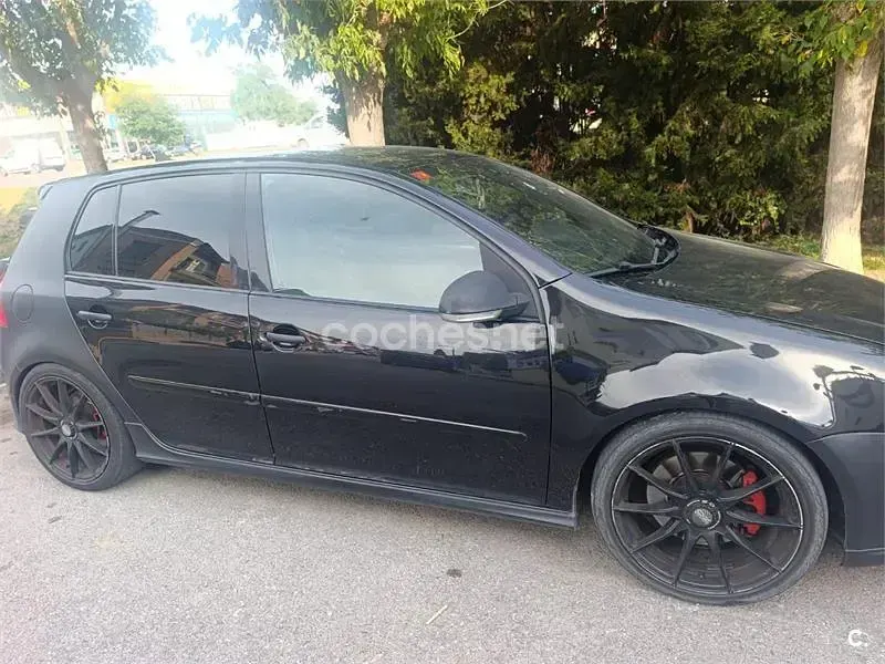 Usado VW Golf V GTI 200 CV (147 kW) 2007 Negro Berlina