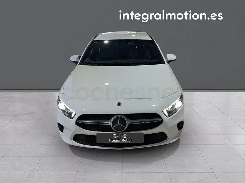 Usado Mercedes A180 116 CV (85 kW) 2020 Blanco Berlina
