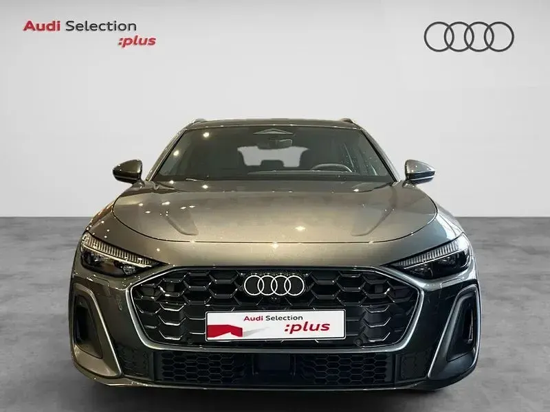 Usado Audi A5 S-Line 204 CV (150 kW) 2026 Gris / plata Familiar