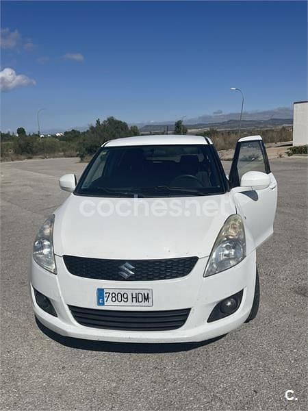 Blanco Usado 2011 Suzuki Swift GLX Berlina | 4500 € (Precio justo) - Imagen 1/3