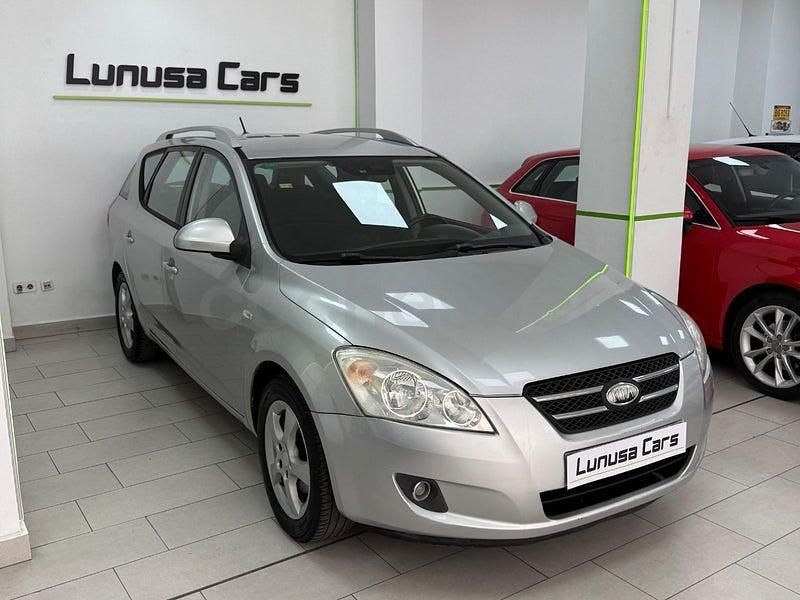 Usado Kia Ceed Active 115 CV (84 kW) 2008 Gris / plata Utilitario