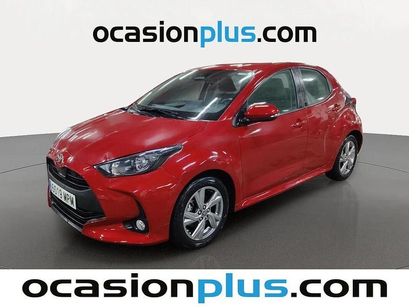 Rojo Usado 2024 Toyota Yaris Active | 16.455 € (Super precio) - Imagen 1/4