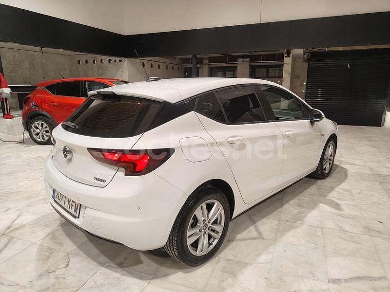 Usado Opel Astra Dynamic 125 CV (91 kW) 2018 Blanco Berlina