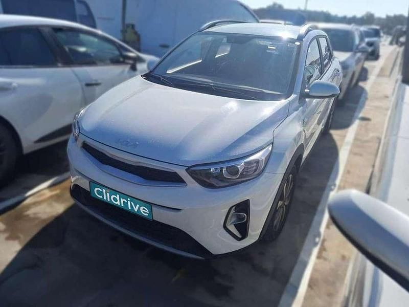 Usado Kia Stonic Plus 101 CV (74 kW) 2022 Blanco SUV