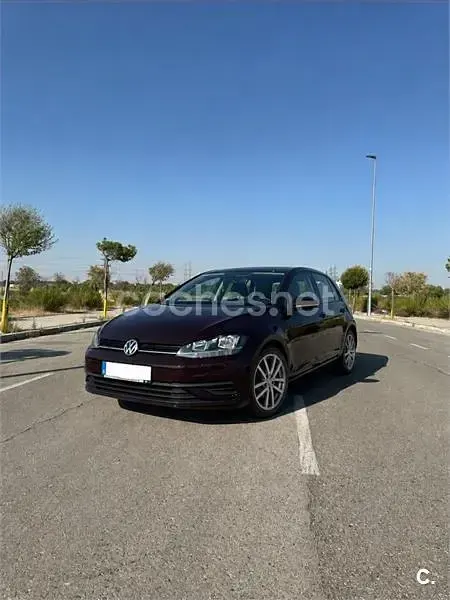 Usado VW Golf VII Business 115 CV (84 kW) 2017 Granate Berlina