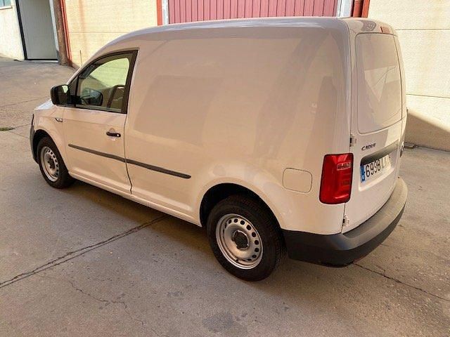 Usado VW Caddy 73 CV (53 kW) 2020 Blanco Monovolumen