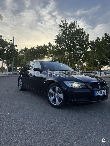 Usado BMW 318 Comfort Edition 129 CV (94 kW) 2007 Negro Berlina