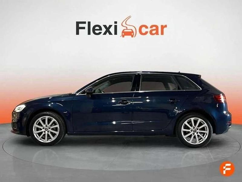 Usado Audi A3 110 CV (80 kW) 2018 Azul Berlina