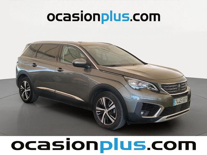 Usado Peugeot 5008 Allure 130 CV (95 kW) 2019 Gris SUV