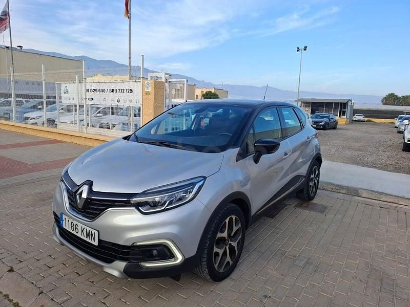 Usado Renault Captur XMOD 110 CV (80 kW) 2018 Gris / plata SUV