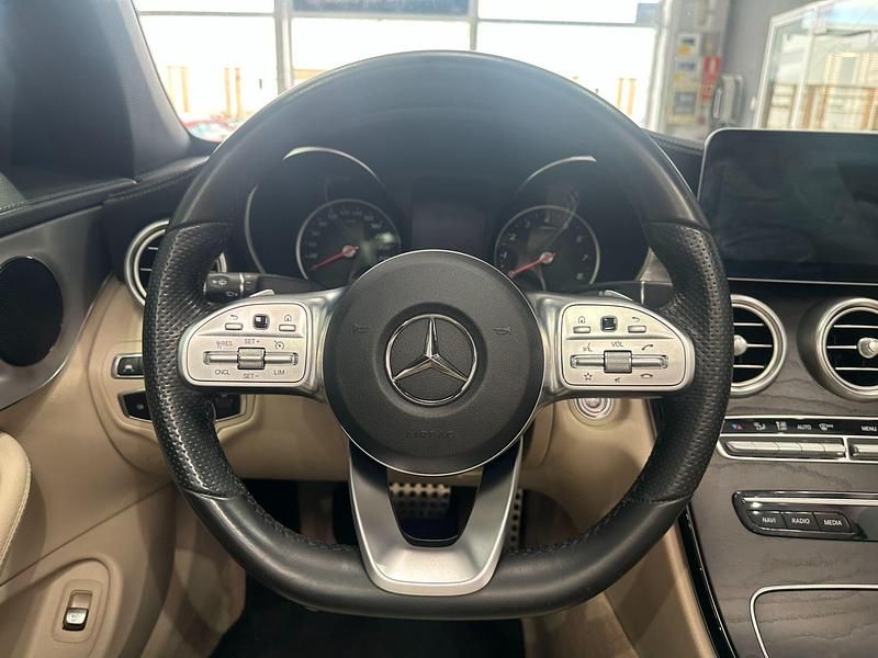 Usado Mercedes C300 258 CV (189 kW) 2019 Negro Descapotable