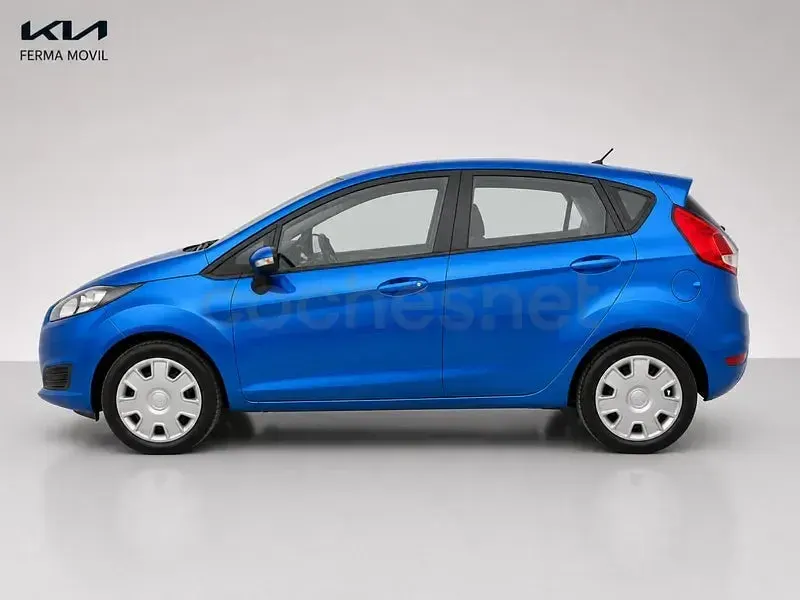 Usado Ford Fiesta Trend 75 CV (55 kW) 2016 Azul Utilitario