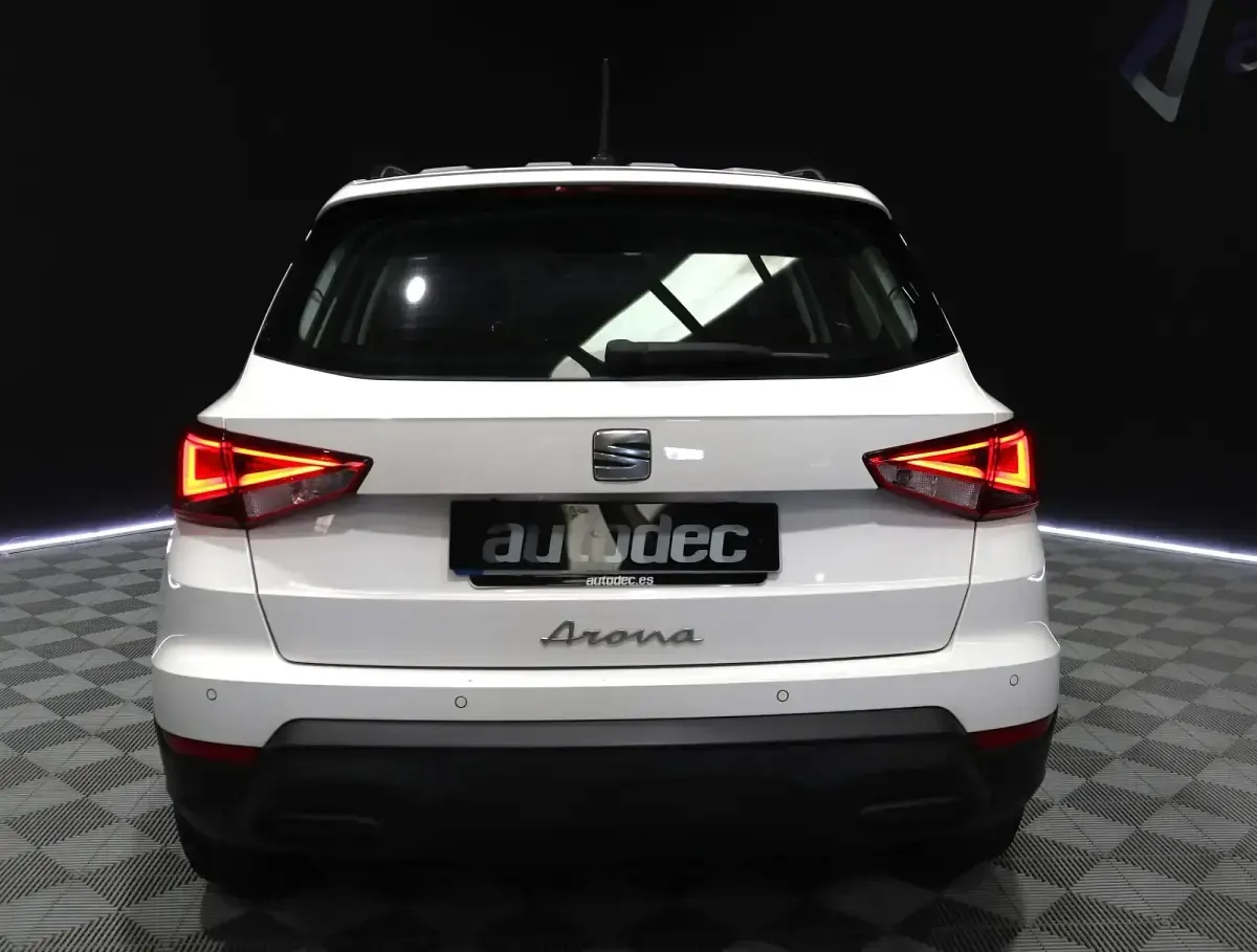 Używany Seat Arona Style Plus 110 KM (80 kW) 2021 Biały SUV
