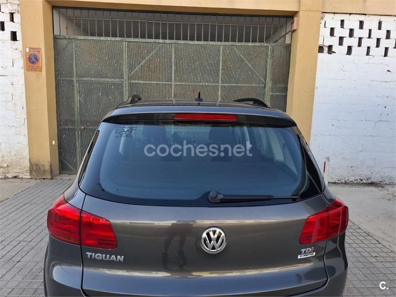 Gris / plata Usado 2014 VW Tiguan SUV | 14.500 € (Un poco caro) - Imagen 1/4