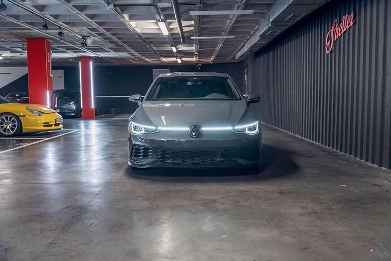 Usado VW Golf VIII GTI 300 CV (220 kW) 2023 Gris Utilitario