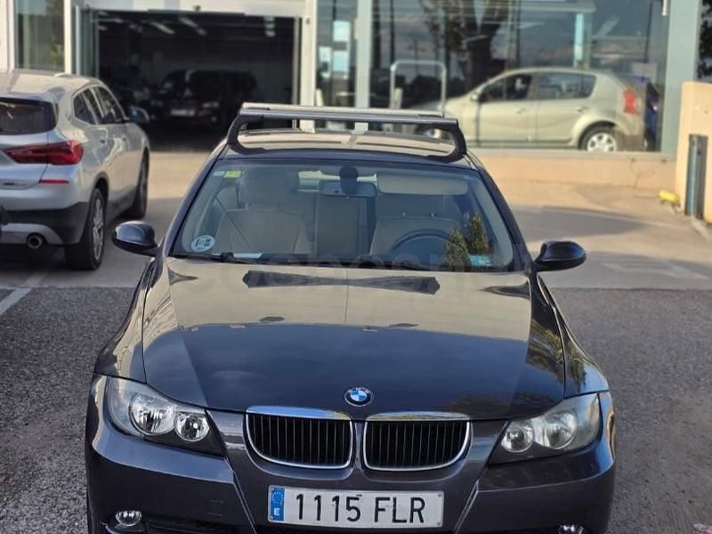 Usado BMW 318 122 HP (89 kW) 2007 Cinzento Sedan