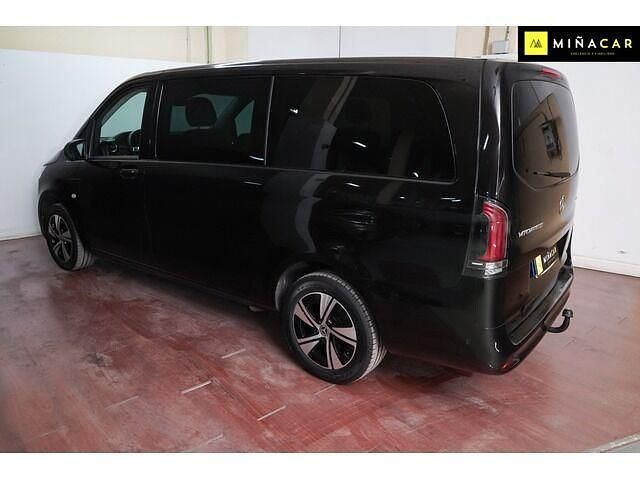 Usado Mercedes Vito 136 CV (100 kW) 2024 Negro Van