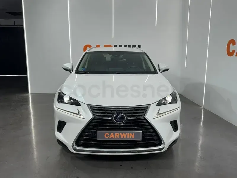 Usado Lexus NX300h Executive Line 197 CV (144 kW) 2018 Blanco SUV