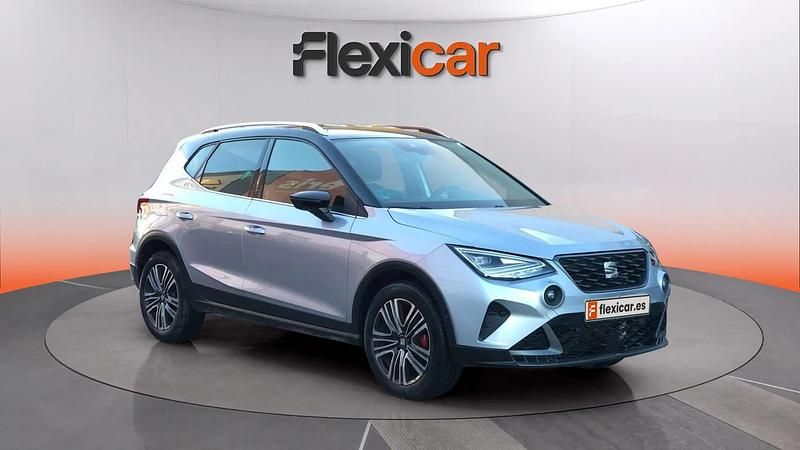 Usado Seat Arona FR 116 CV (85 kW) 2024 Gris SUV