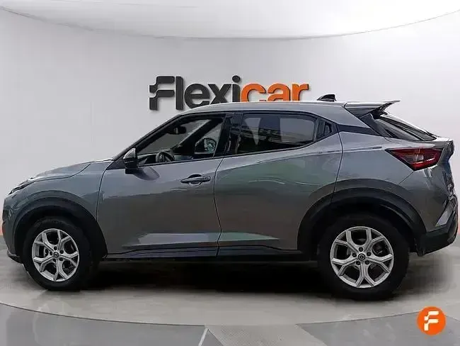 Usado Nissan Juke N-Connecta 114 HP (83 kW) 2021 Cinzento SUV