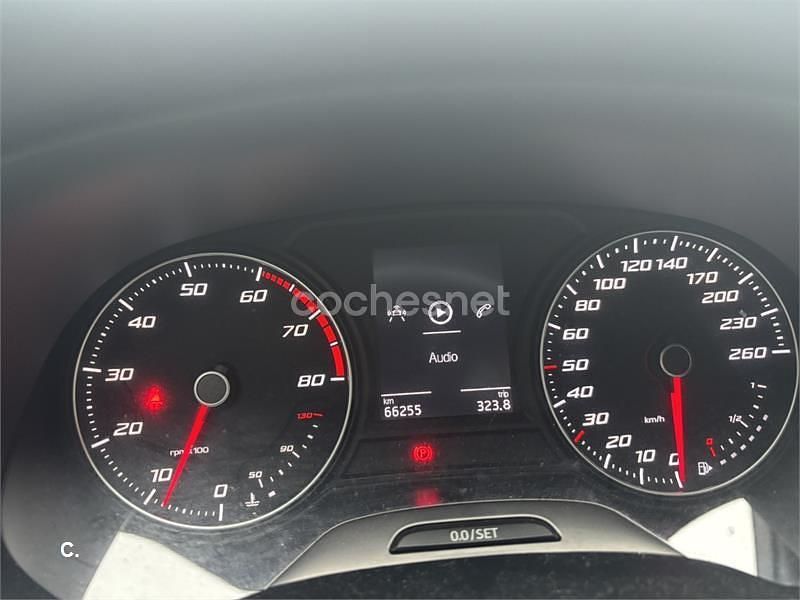 Usado Seat Leon ST FR 150 CV (110 kW) 2018 Rojo Familiar